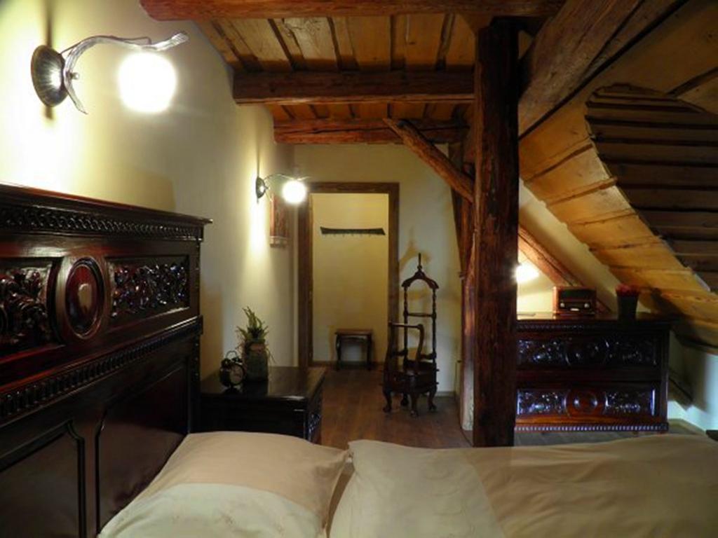 Dvůr Olšiny -Hotel&Horse-riding Karviná Kamer foto